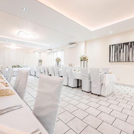 Hotel Zlate コシツェ エクステリア 写真