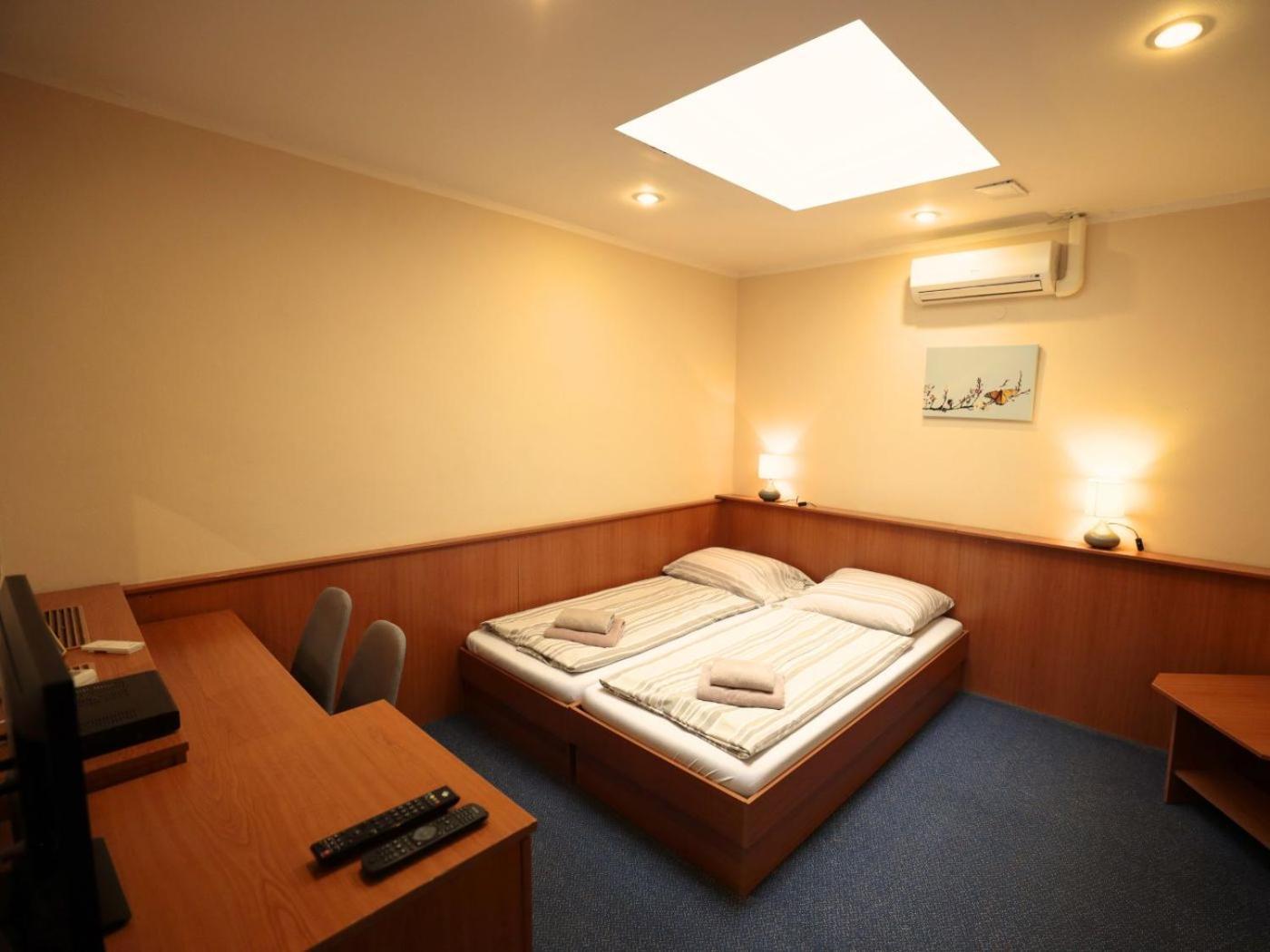 Hotel Zlate コシツェ エクステリア 写真